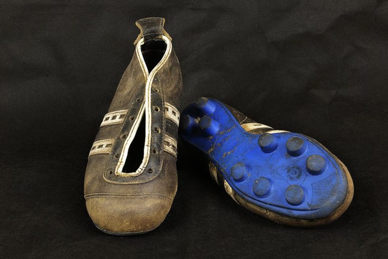 Alte Fussballschuhe